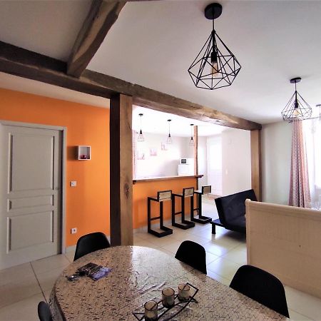 Logis De La Passerelle Port-dʼEnvaux Екстериор снимка