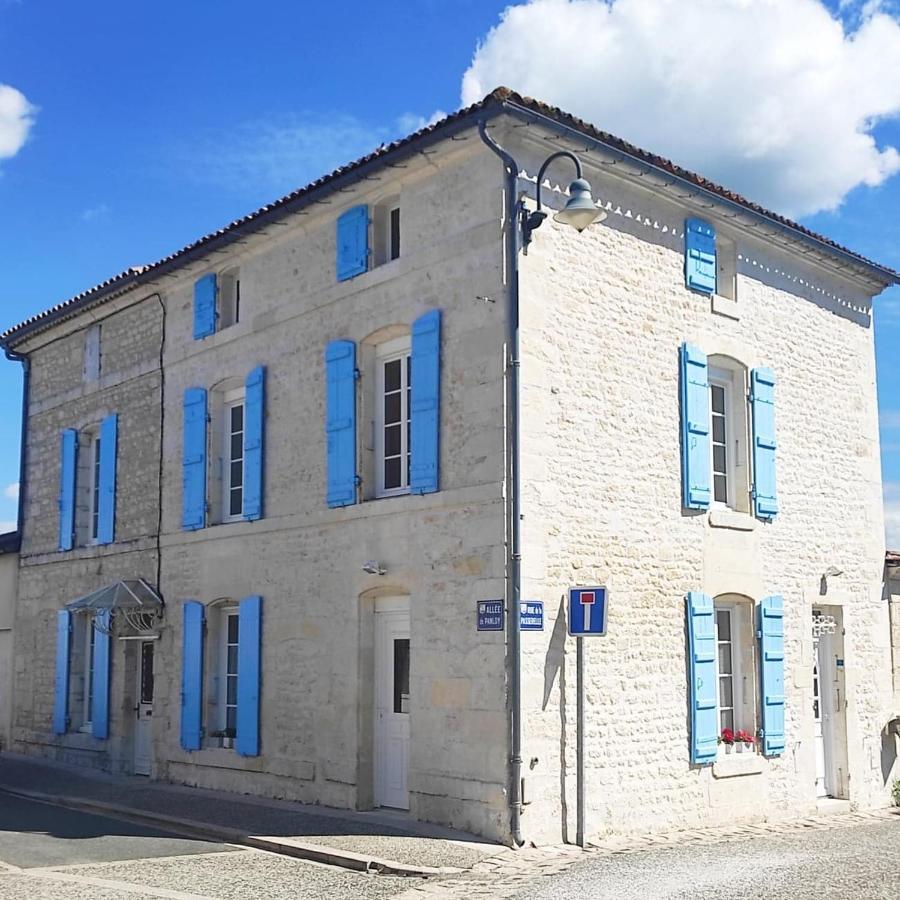 Logis De La Passerelle Port-dʼEnvaux Екстериор снимка
